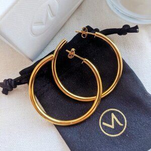 ISO Mejuri Gold Tube Hoops